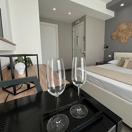 Cala Azzurra Macari Bed And Breakfast And Holidays House Bagian luar foto