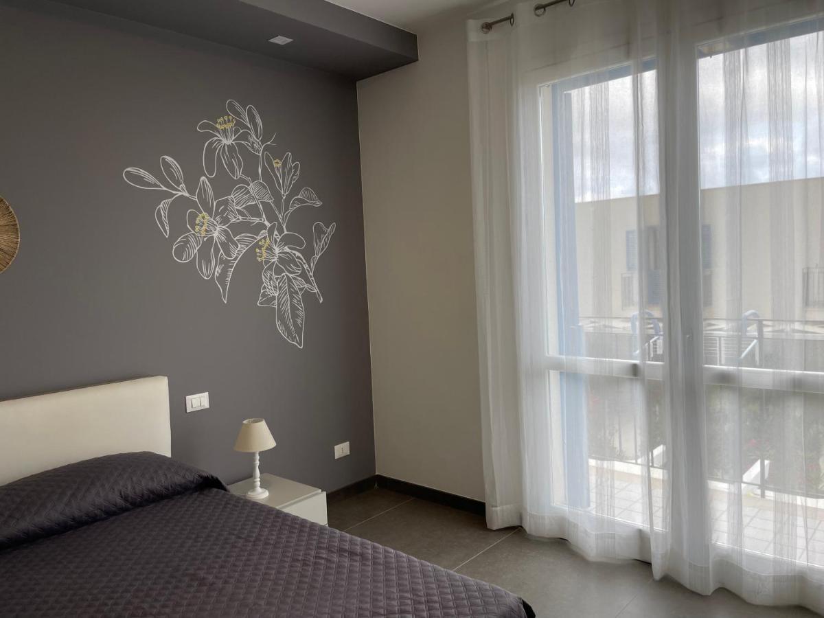 Cala Azzurra Macari Bed And Breakfast And Holidays House Bagian luar foto