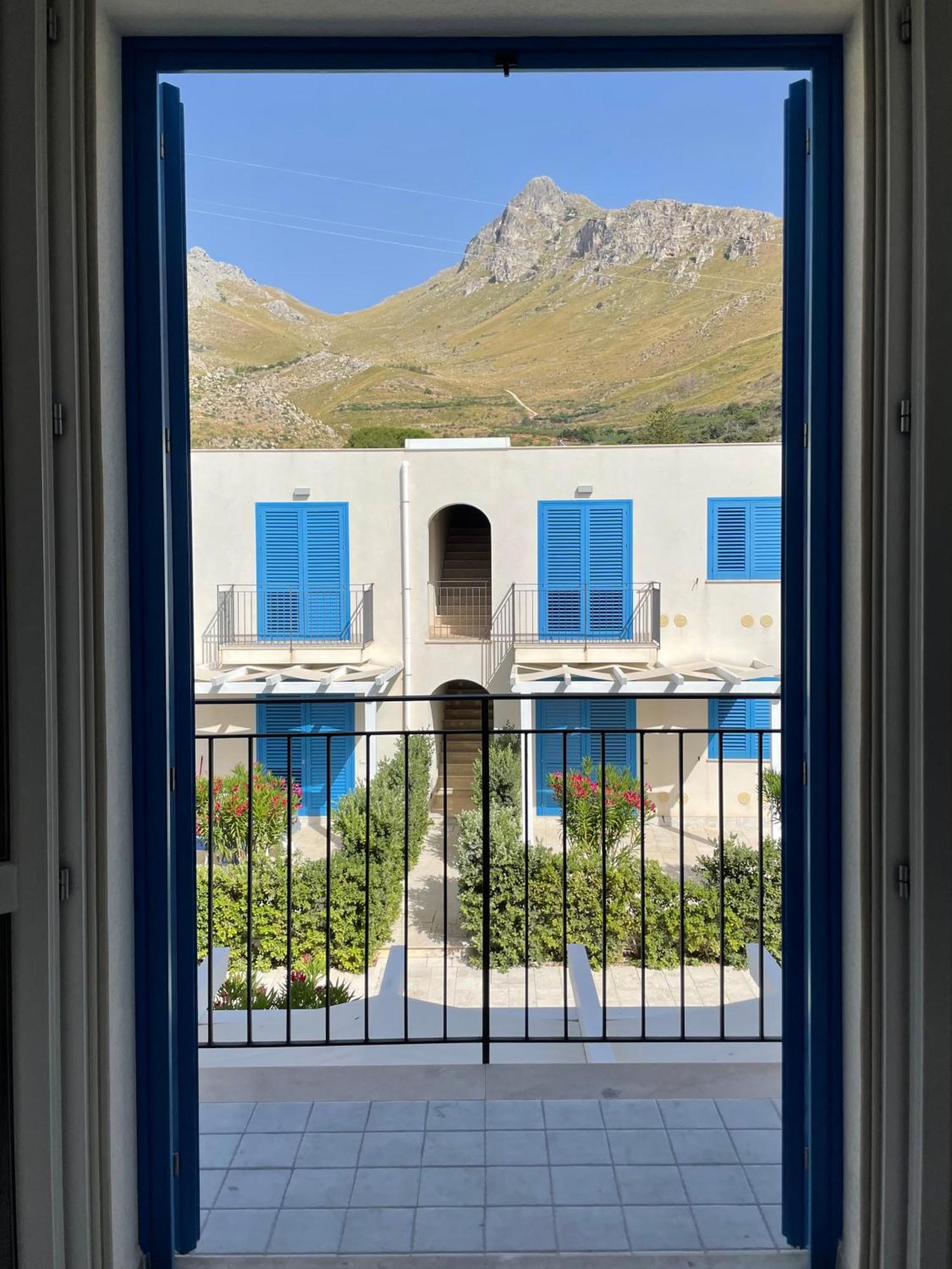 Cala Azzurra Macari Bed And Breakfast And Holidays House Bagian luar foto