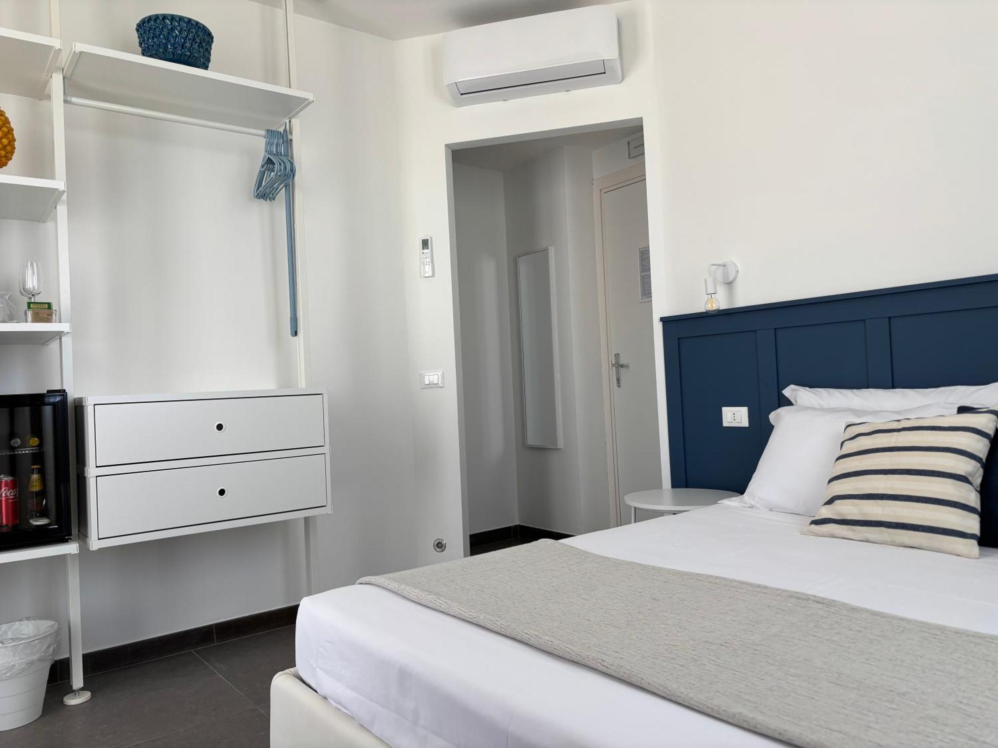 Cala Azzurra Macari Bed And Breakfast And Holidays House Bagian luar foto